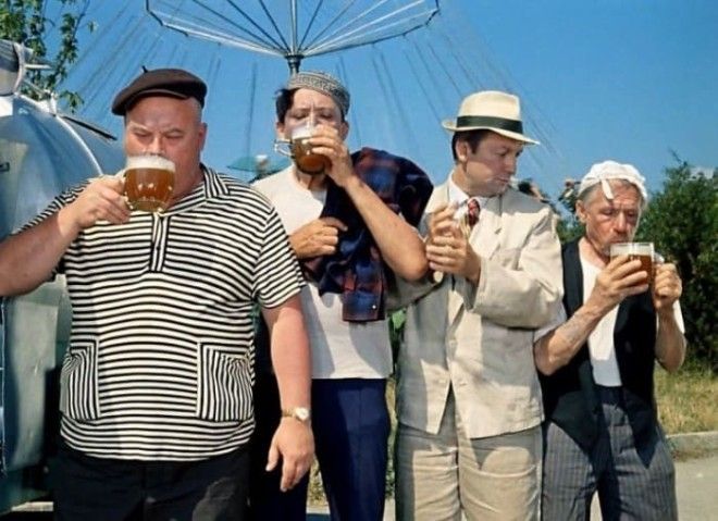 Кадр из фильма *Кавказская пленница*, 1966 | Фото: lifegid.com Кадр из фильма Кавказская пленница 1966 Фото lifegidcom