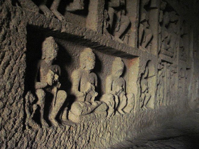 Мужчина преследуя тигра нашел пещеру от вида которой он замер на месте