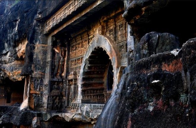 Мужчина преследуя тигра нашел пещеру от вида которой он замер на месте