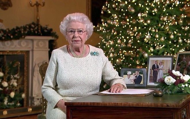 Картинки по запросу королева елизавета рождество
