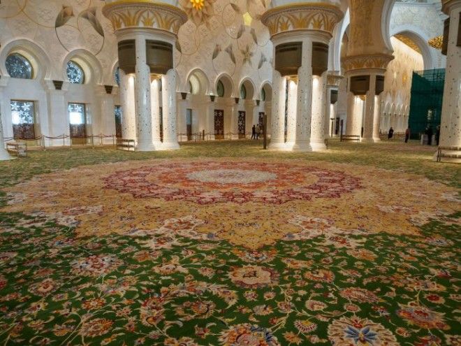 Самый большой в мире ковёр Фото wwwimgurcom