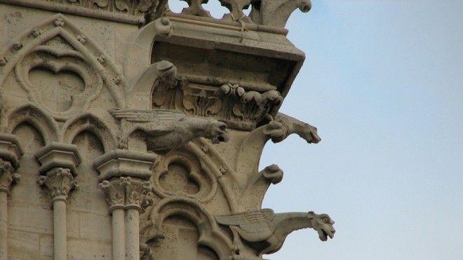 SДля чего на самом деле устанавливали скульптуры гаргулий и химер