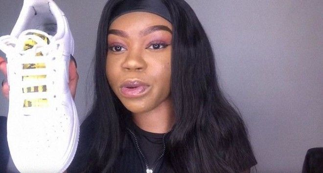 LBвушка показала как разгладить складки на кроссовках и это какаято магия