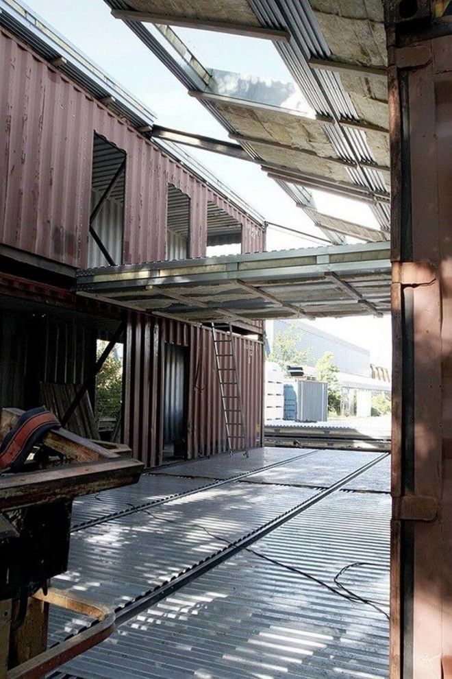 Bюди построили дом с восхитительным интерьером состоящем из 3х контейнеров