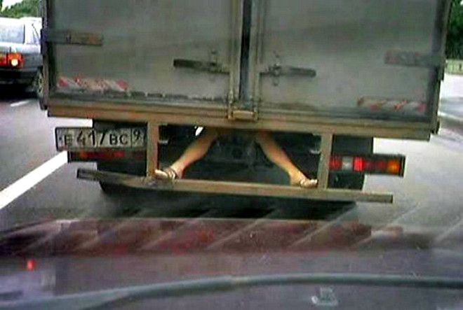 Просто чьито ноги Фото Korzo NEWS