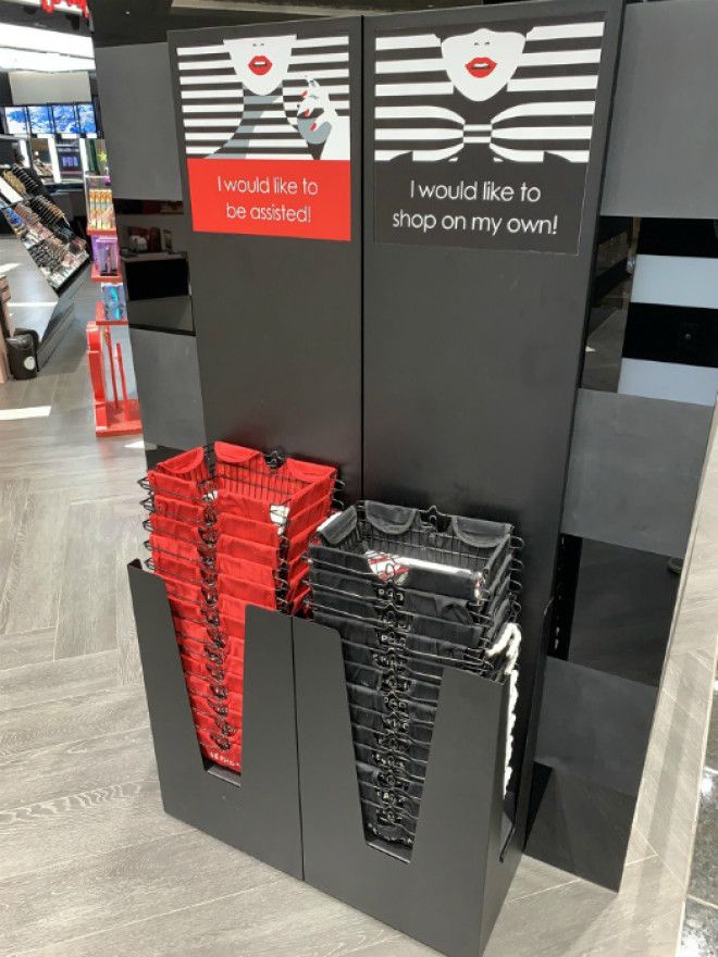 Корзинки разного цвета Фото AdMe