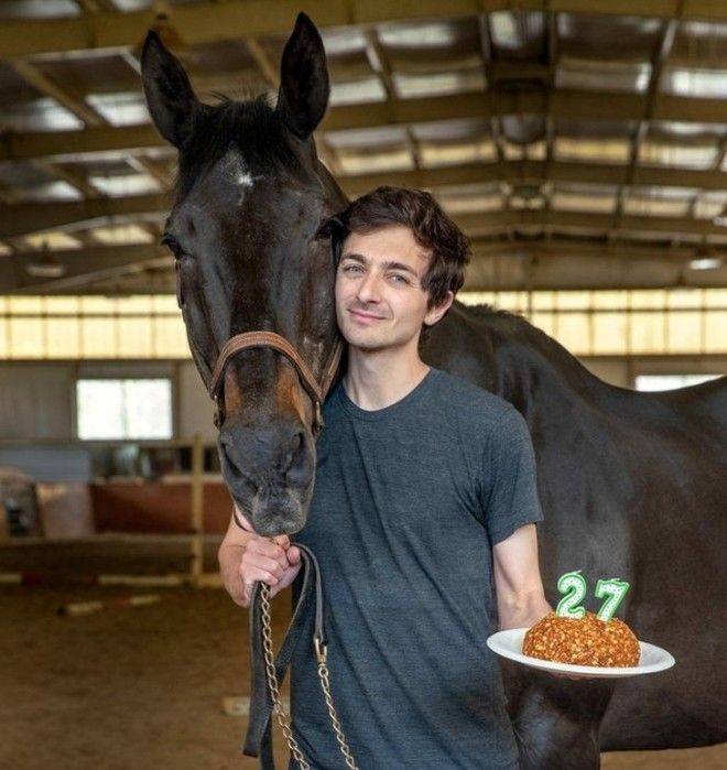 S17 хозяев которые окружают своего питомца круглосуточной заботой