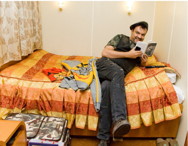 Как выглядит личный вагон Киркорова в котором он гастролирует по стране