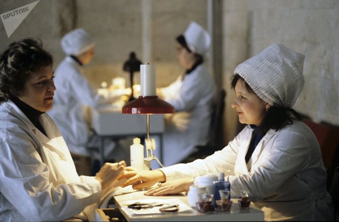 6 грустных фото о том как тяжело было женщинам ухаживать за собой в 20 веке