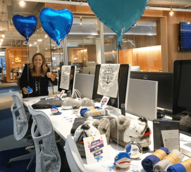 SВот какие подарки дарят в 7 крупных компаниях в первый рабочий день