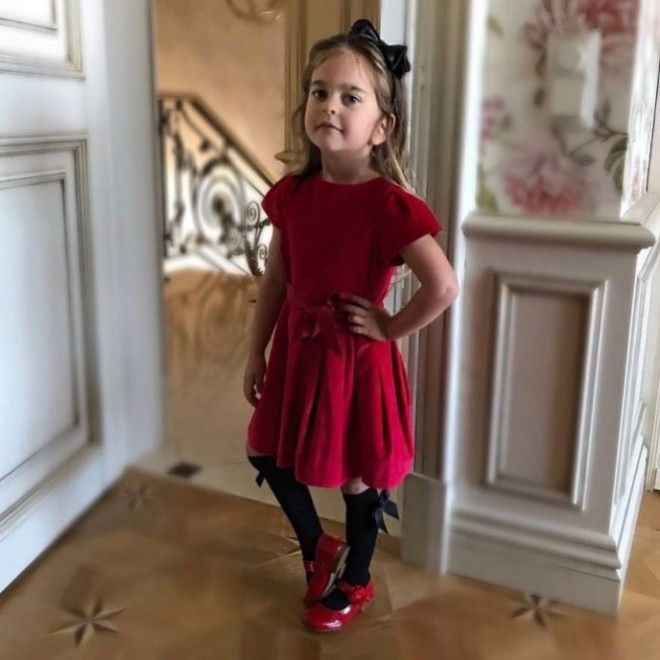 SАлександр Ревва показал свой дом Вот где живет семья шоумена