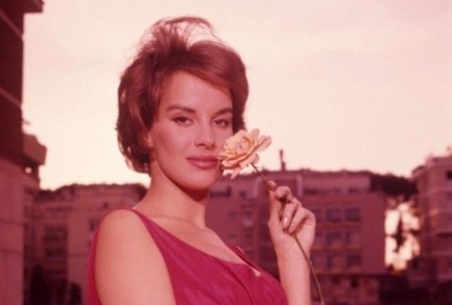 Сногсшибательна! 