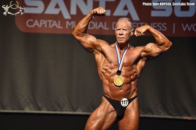 Ему… 72 года!